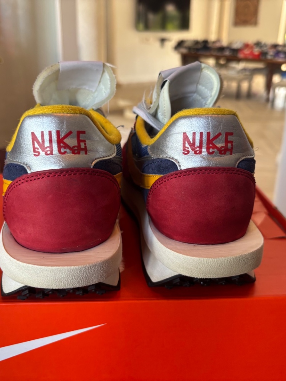 sneaker - Picture 3 of 11